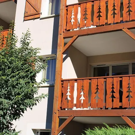 A108 アパート リュス・サン・ソヴァール